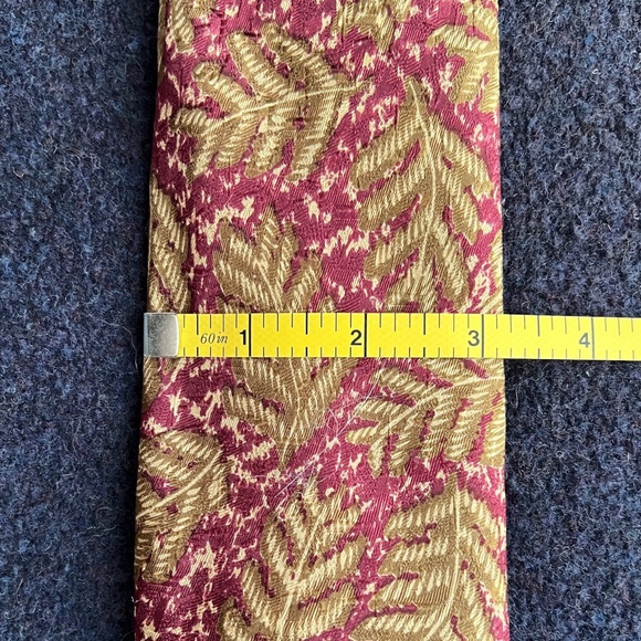 Silk Neck Tie - Picture 3 of 5
